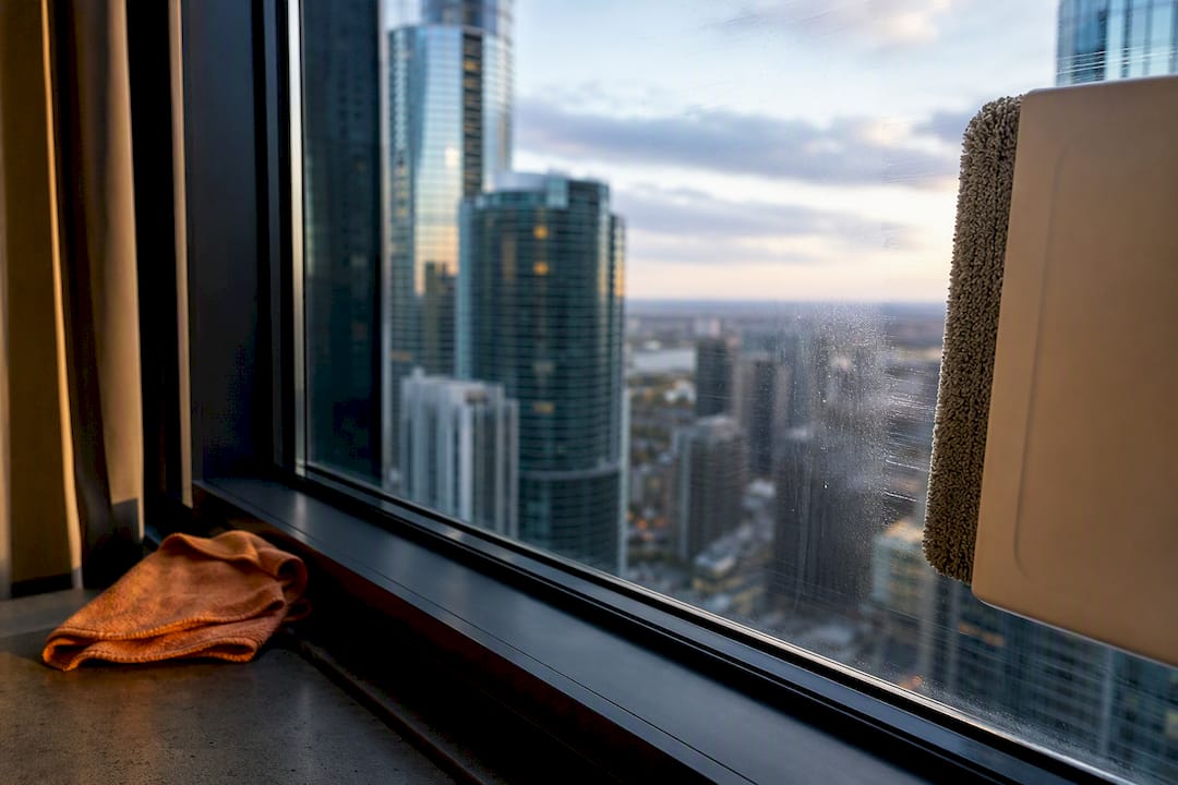 Robot Window Cleaner? 4 Questions for Homeowners